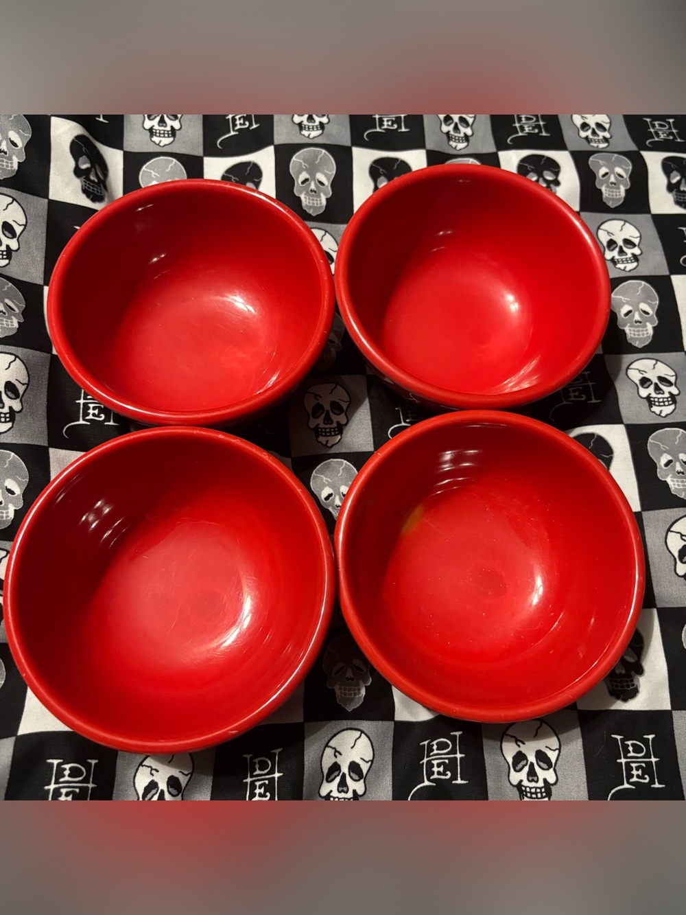 Y2K Thunder Group Inc Colors Set of 4 Red Plastic Sides Soup Bowl